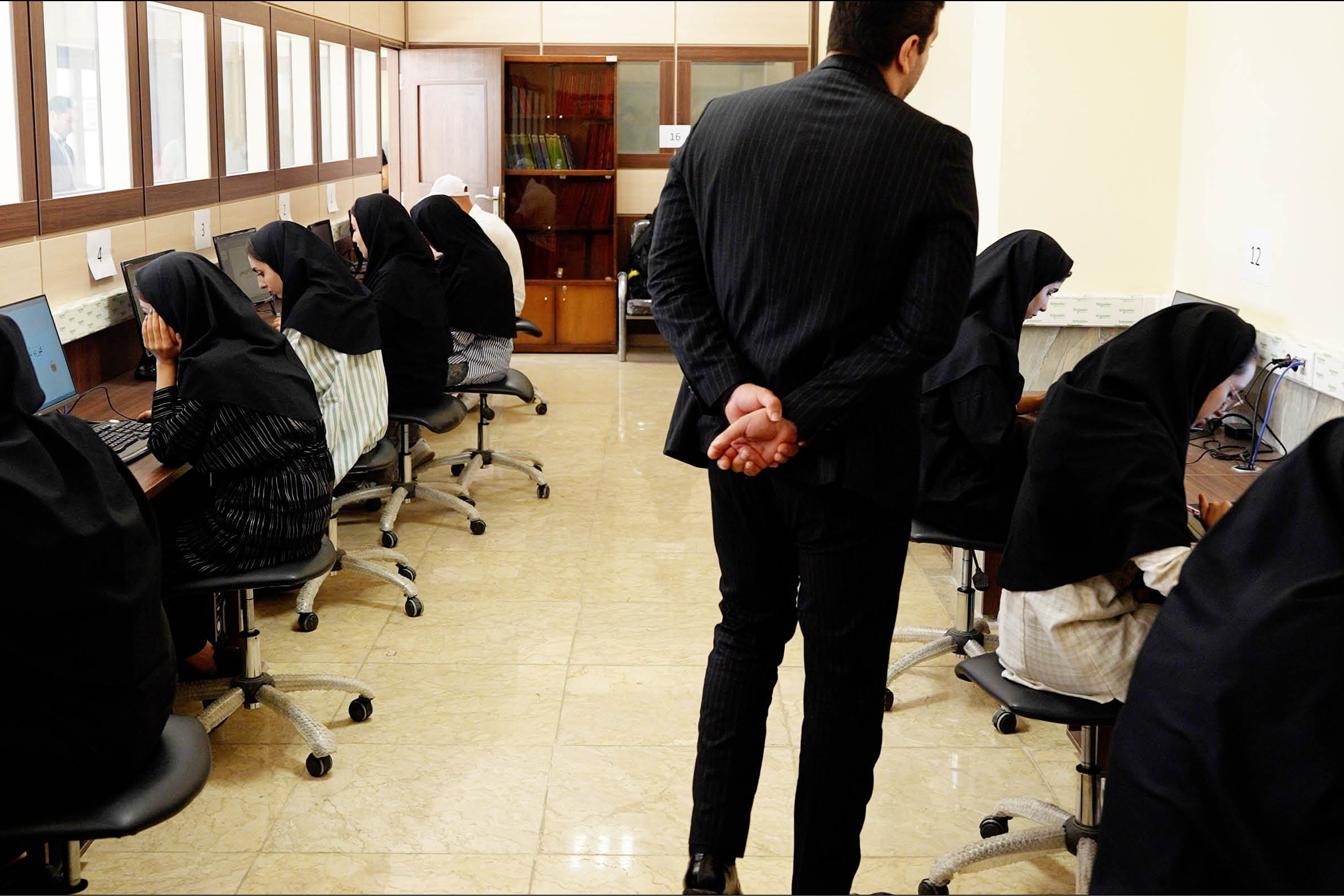 دانشکده
