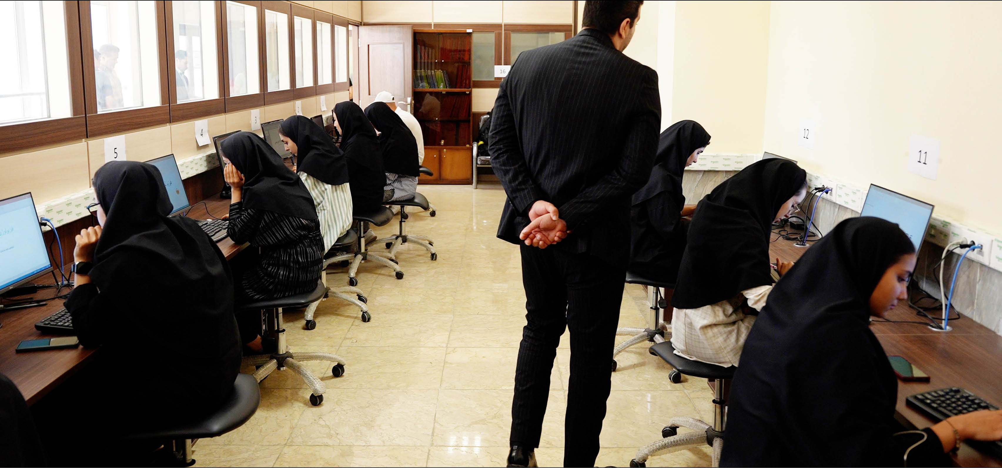 دانشکده