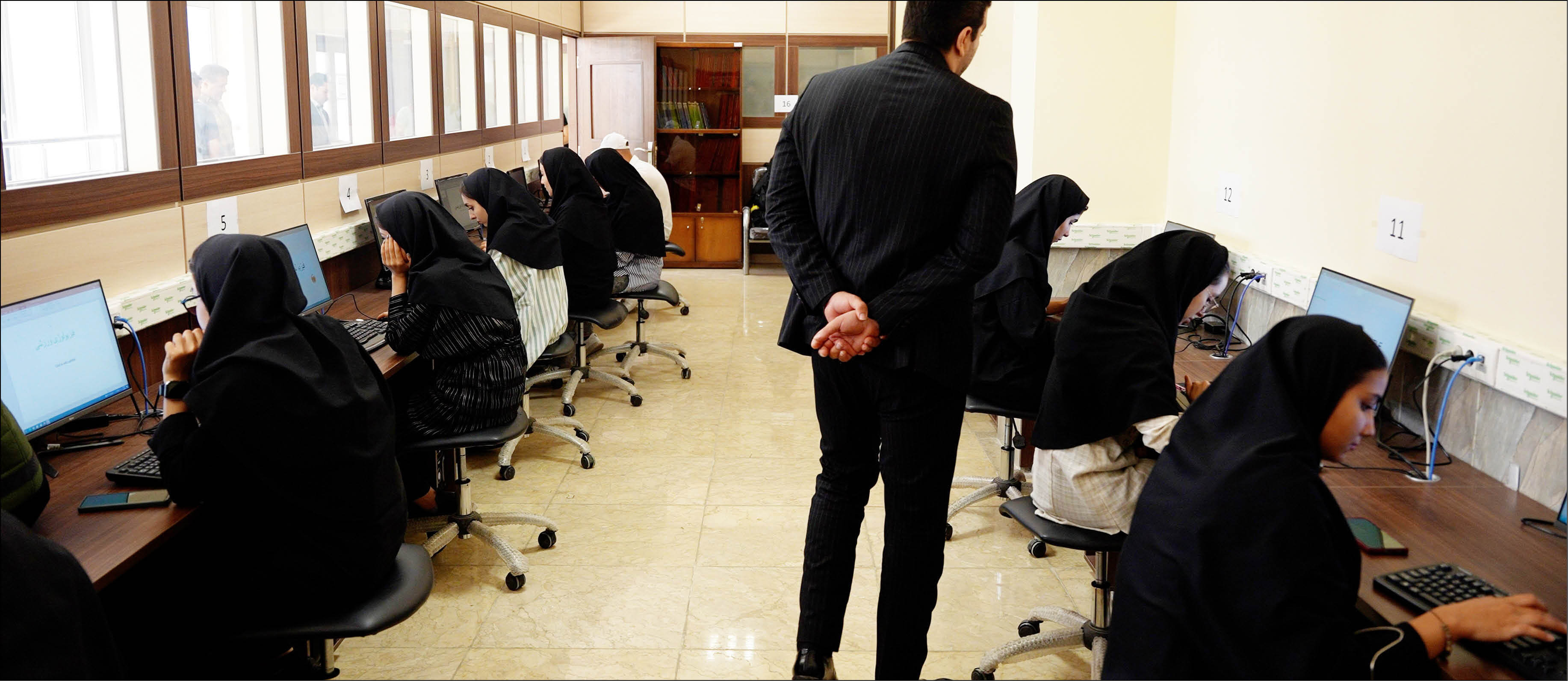 دانشکده