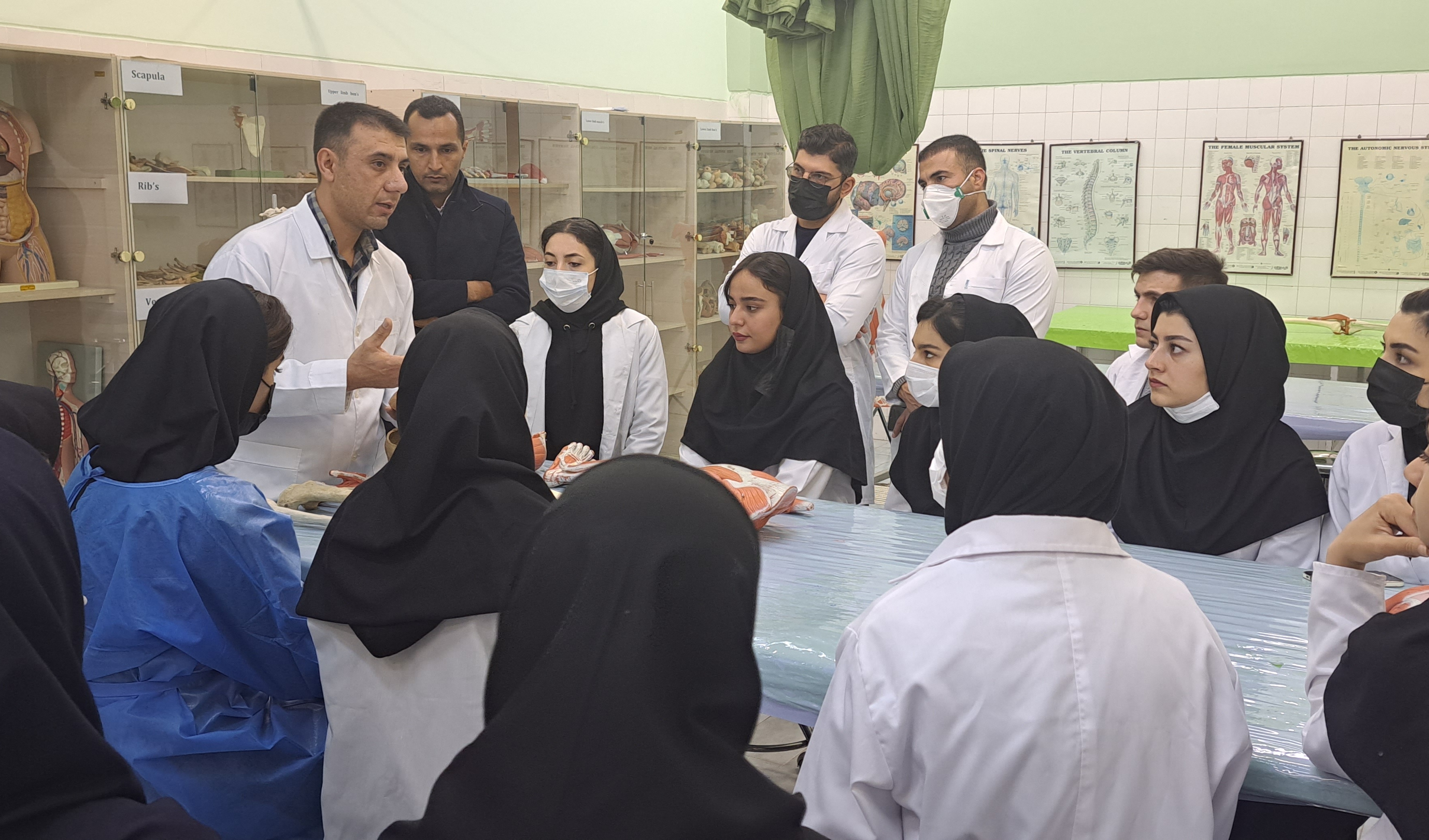 بازدید علمی دانشجویان مقطع کارشناسی ارشد تمرینات اصلاحی از گروه آناتومی